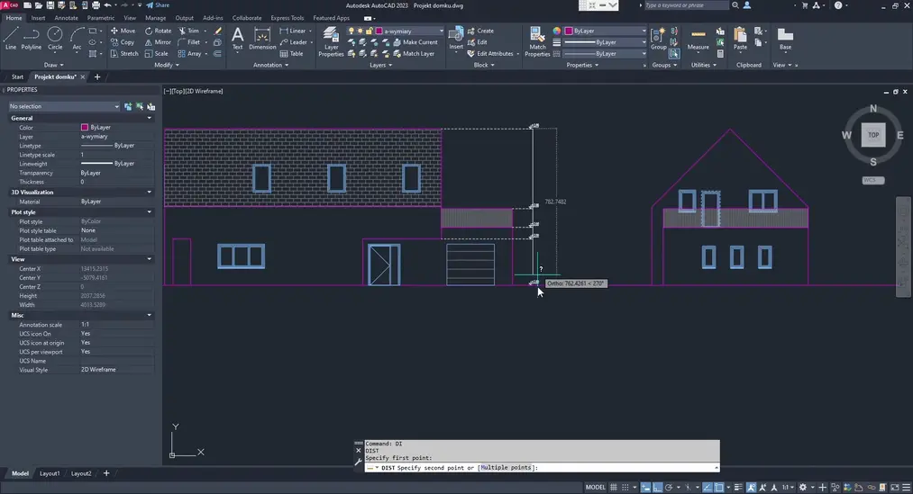 Rysunek 2D elewacji budynku z&nbsp;wymiarowaniem w&nbsp;interfejsie programu AutoCAD