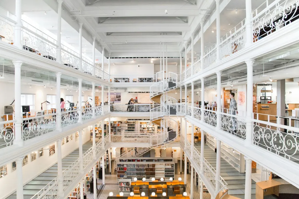 Jakie elementy powinien zawierać projekt wnętrz dla przestrzeni publicznych - 01