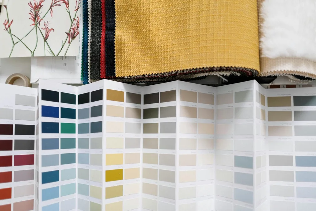 Kolor w projektowaniu wnętrz - jak skutecznie dobierać palety barw? - 01